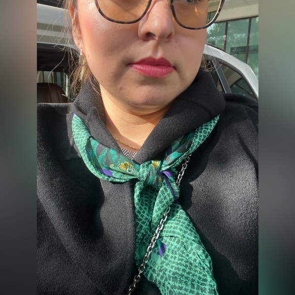 VTG CHRISTIAN DIOR Silk Scarf - Picture 4 of 10